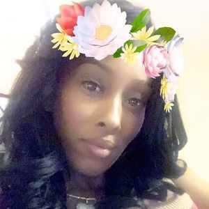 Meet your Posher, Yella